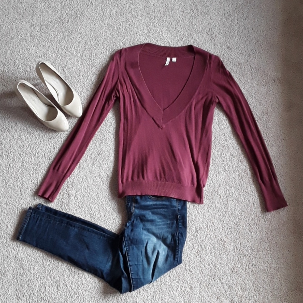 BP v neck maroon sweater size m - Picture 2 of 5